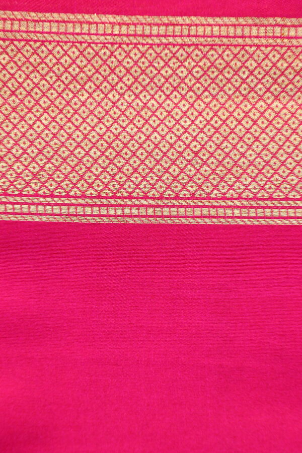 Lite green dupion silk saree with contrast peacok border - Image 4